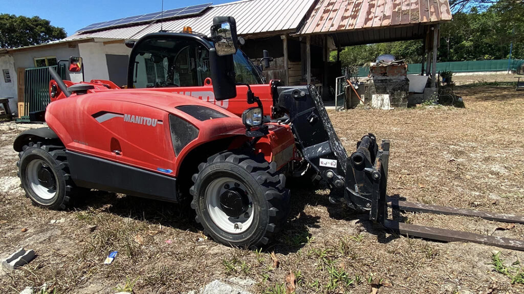 tracteur rouge agriculture